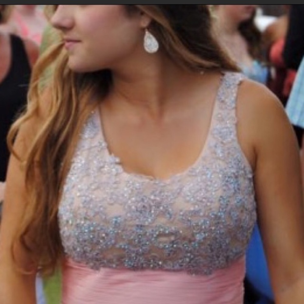 GORGEOUS PINK SEQUINS PROM DRESS SIZE MEDIUM 💕👗